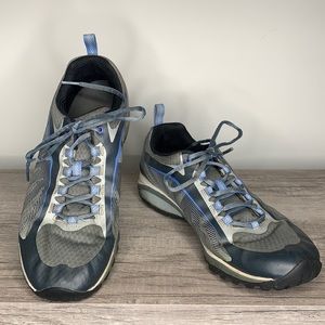 Women’s Merrell Siren Edge Waterproof Hiking Shoe size 10